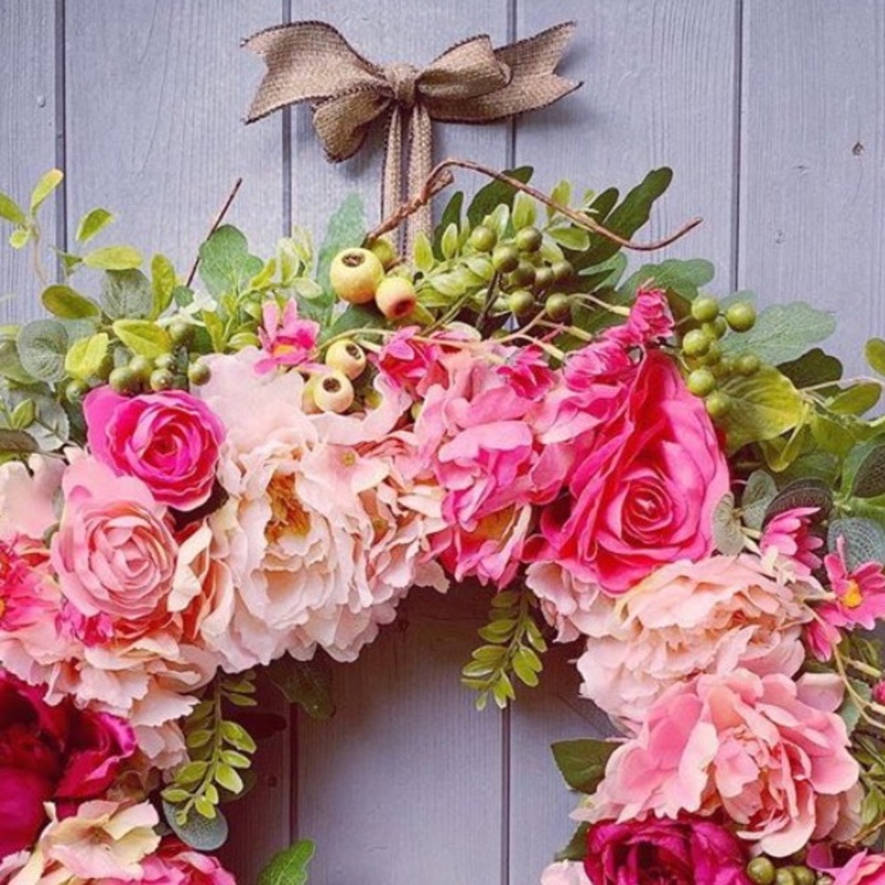 HANDMADE GORGEOUS FLORAL WREATH      NEW - Picture 3 of 3